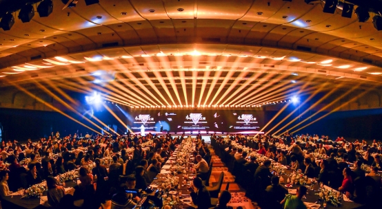 ��s���Ҿ�չ ��ľ˹��֮ҹ���|ݸ���ƼҾӅf�����Ñc��A�M�e��